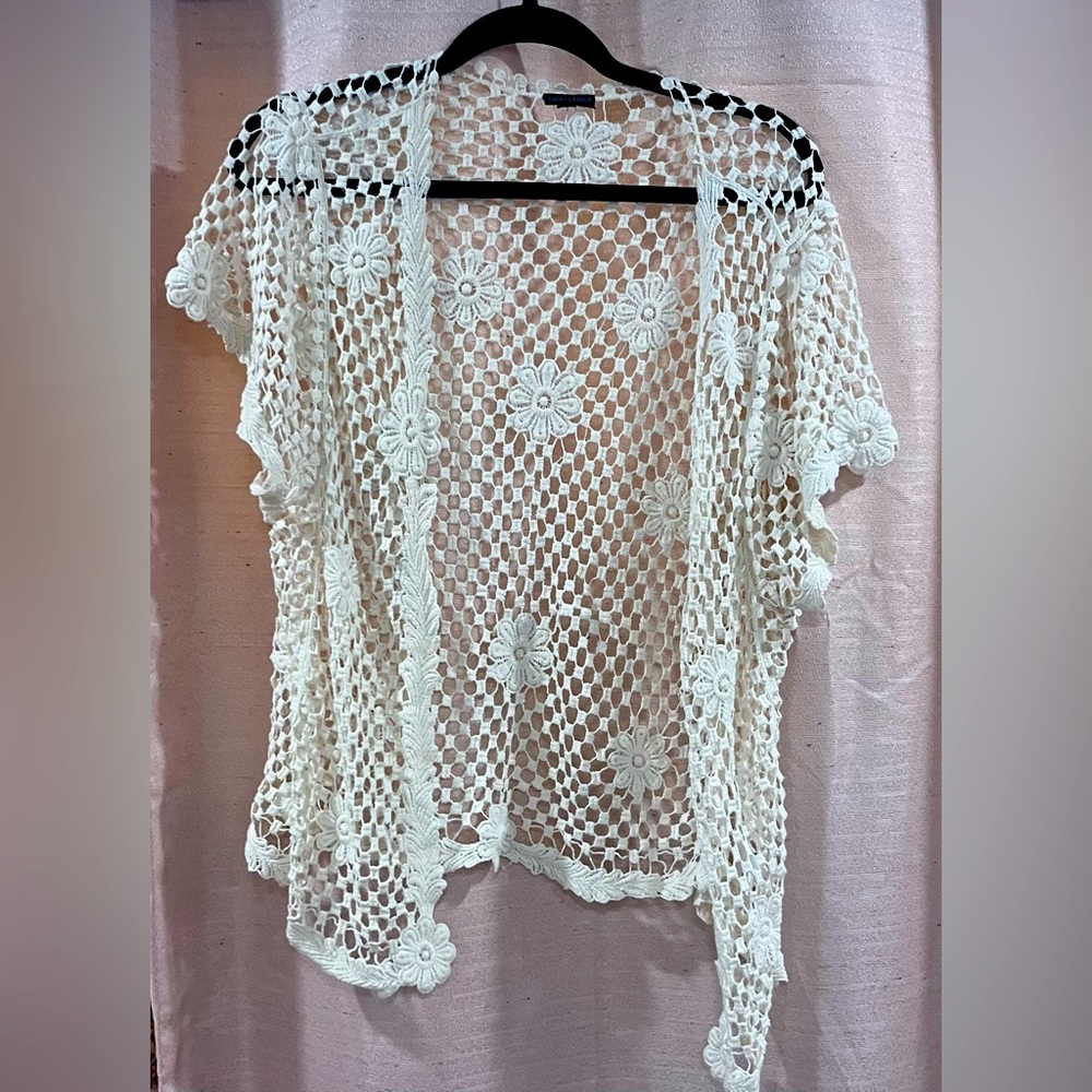 Coco + Carmen Crochet Floral Open Kimono Cardigan in Cream